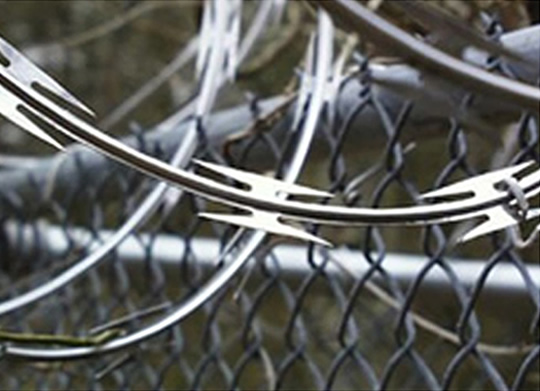 Razor wire concertina coils ss grade for airport security fence