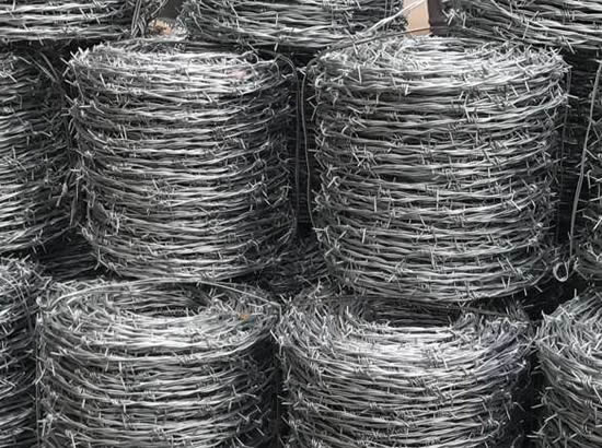 Galvanized barbed wire packed in coils of 50kg 